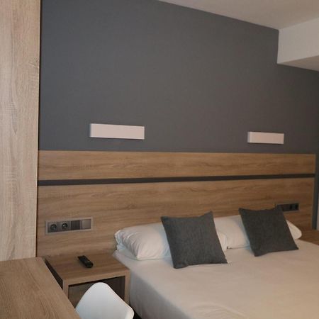 Hostal Alda Palencia Plaza ภายนอก รูปภาพ