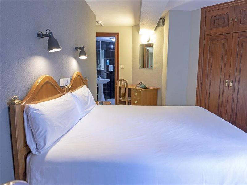 Hostal Alda Palencia Plaza ภายนอก รูปภาพ