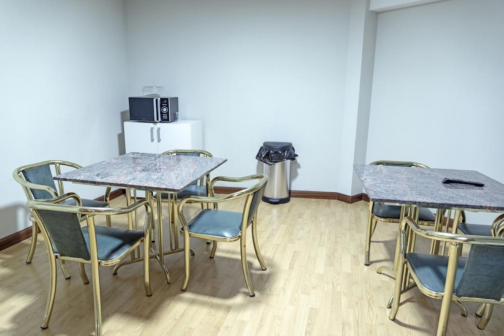 Hostal Alda Palencia Plaza ภายนอก รูปภาพ
