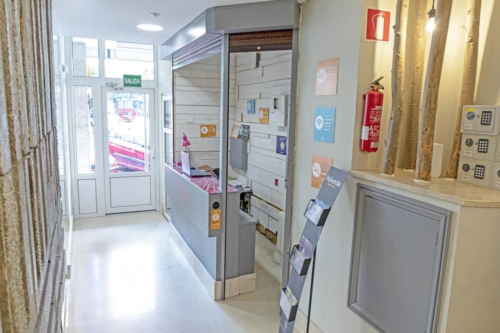 Hostal Alda Palencia Plaza ภายนอก รูปภาพ